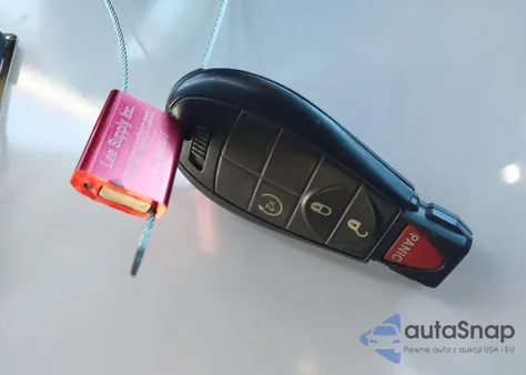 2014 Jeep Cherokee Latitude z USA, uszkodzony, nr VIN 1C4PJMCS5EW247986